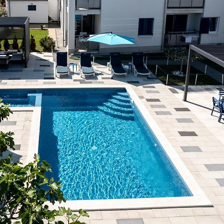 Adorami Apartments バスカ エクステリア 写真